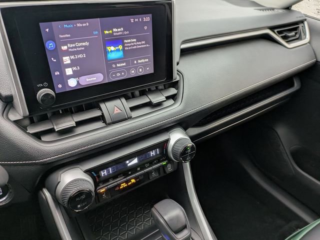 Used 2025 Toyota RAV4 XLE w/ Convenience Package image 11