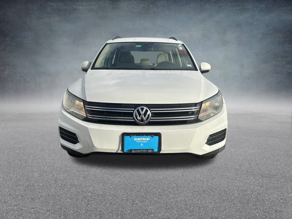 Used 2017 Volkswagen Tiguan S image 6