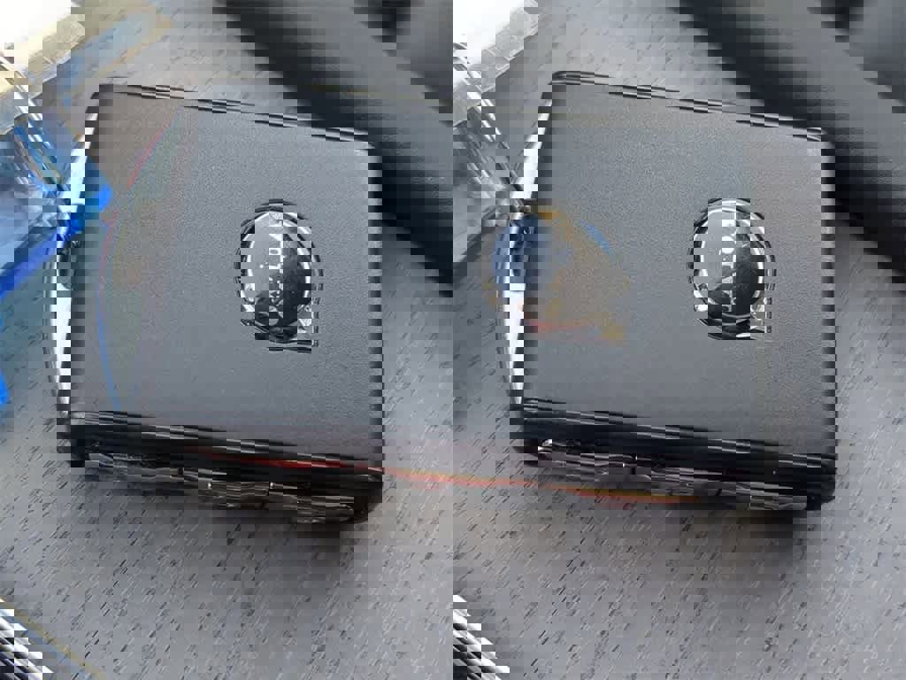 Certified 2025 Volvo XC90 T8 Ultra w/ Protection Package Premier image 35