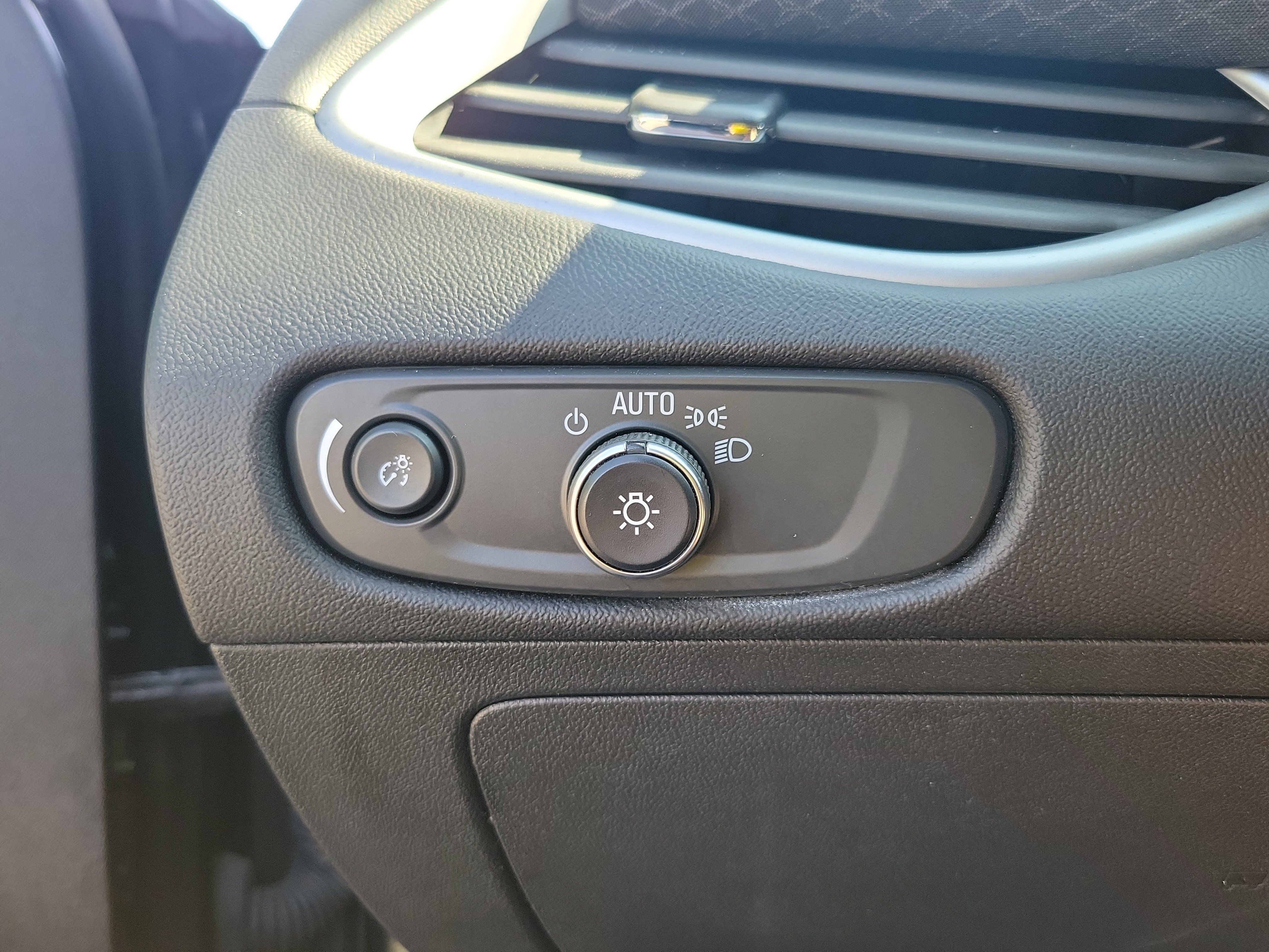 Used 2024 Chevrolet Malibu LT FWD image 20