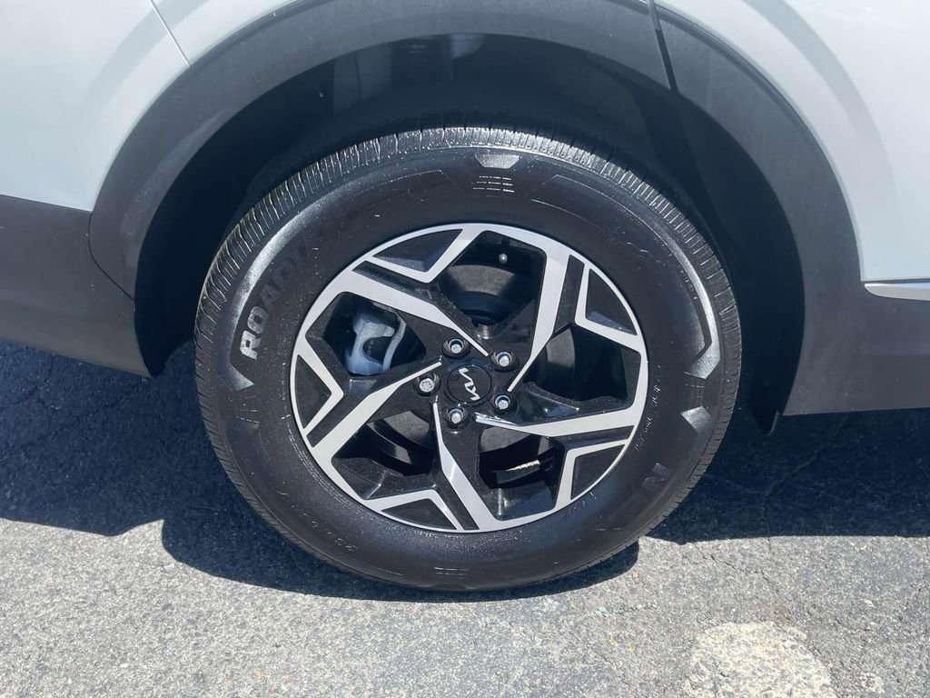 Certified 2023 Kia Sportage LX AWD/4WD image 31