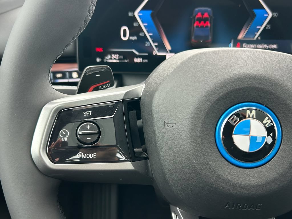 New 2027 BMW 550e xDrive AWD/4WD image 19