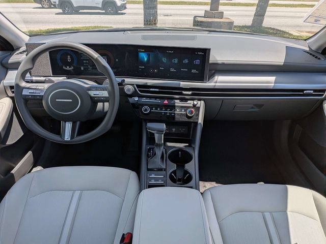 Used 2026 Hyundai Sonata SE FWD image 15