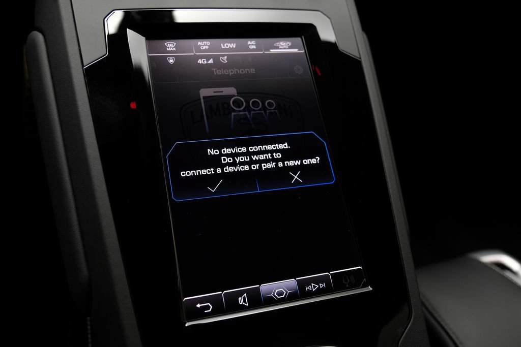 Used 2024 Lamborghini Huracan EVO AWD/4WD image 34