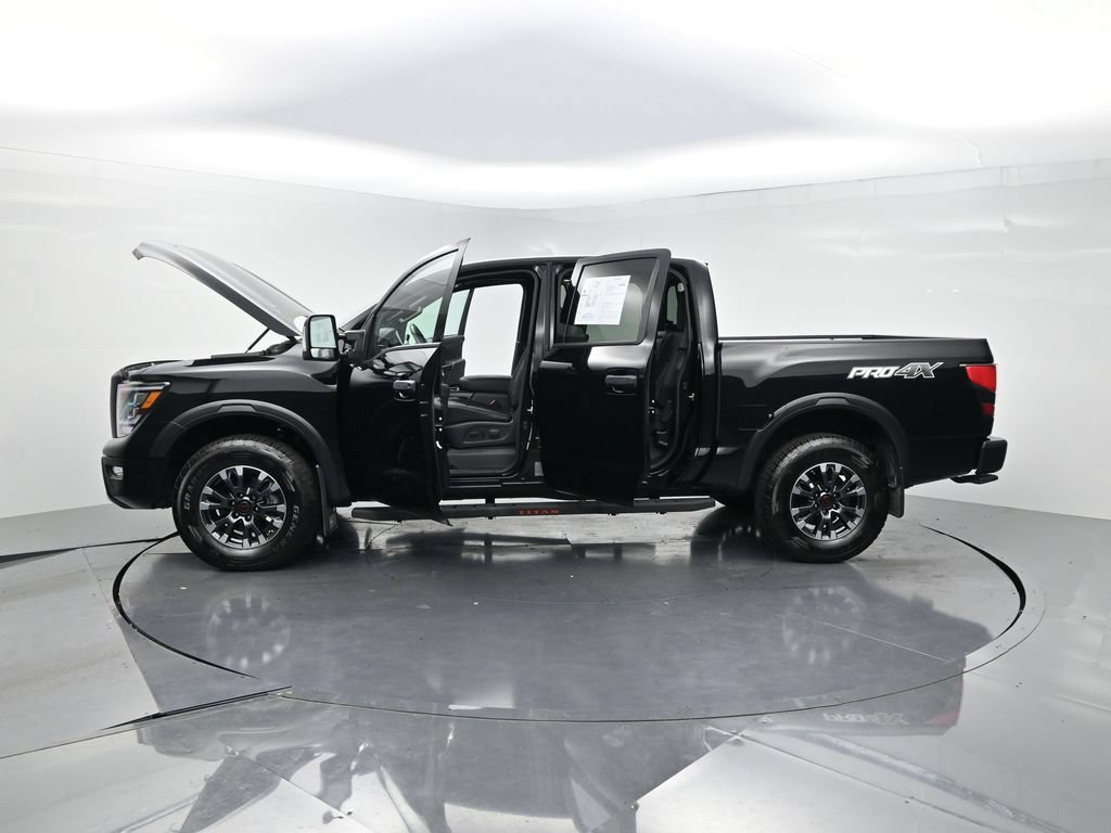 Used 2024 Nissan Titan PRO-4X w/ Pro-4x Convenience Package AWD/4WD image 29