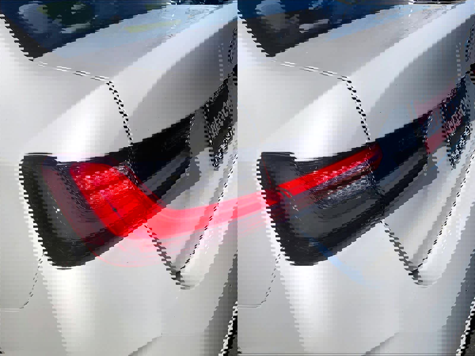 Used 2025 BMW 330i Sedan w/ M Sport Package image 30