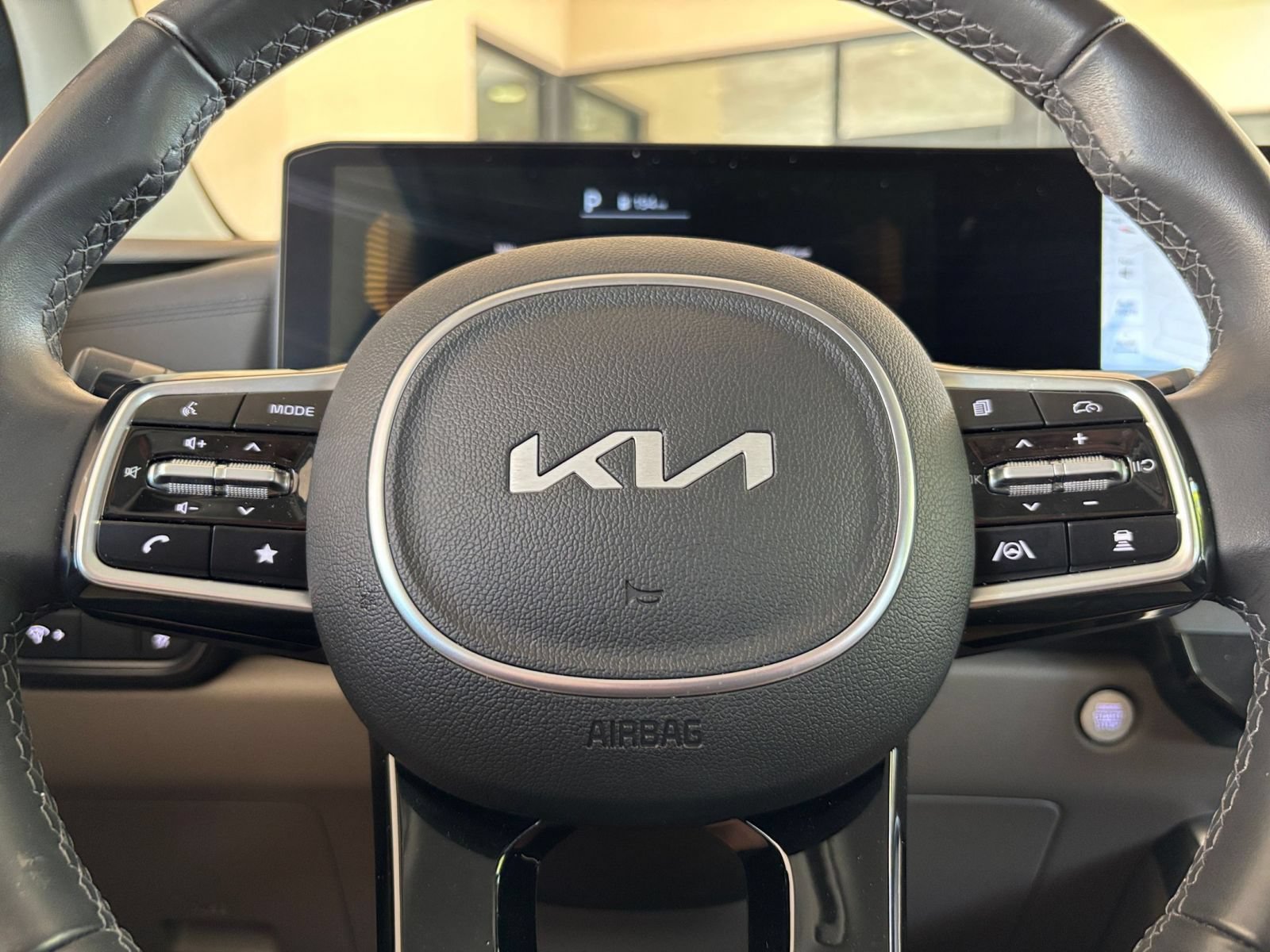 Used 2026 Kia Carnival FWD image 25