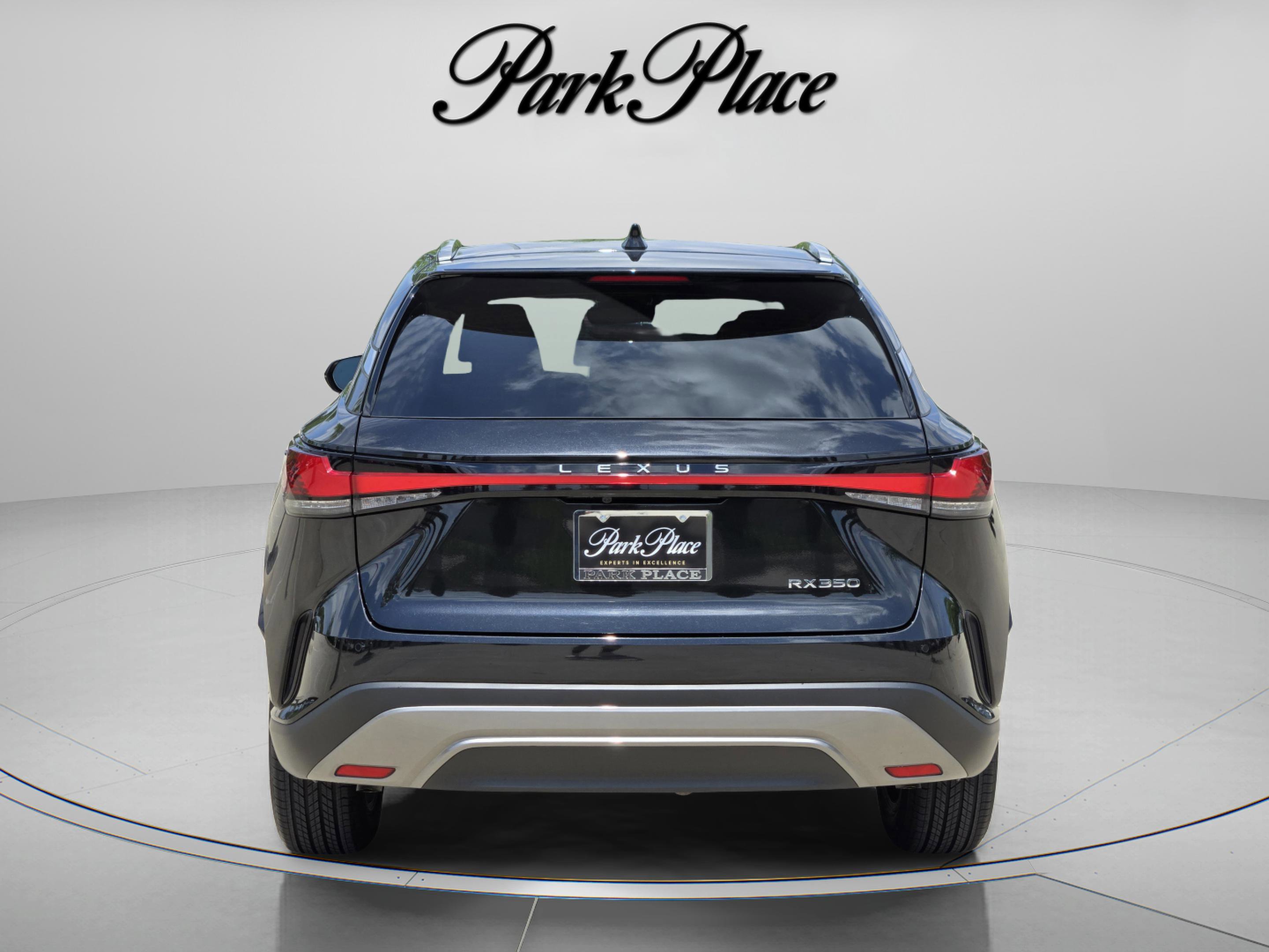 Used 2025 Lexus RX 350 Premium w/ Convenience Package FWD image 4