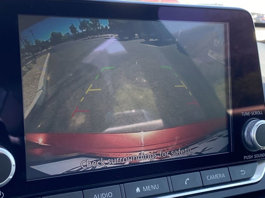 Used 2025 Nissan Altima 2.5 SV FWD image 10