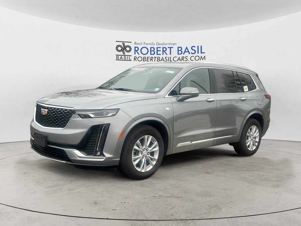 New 2025 Cadillac XT6 Luxury