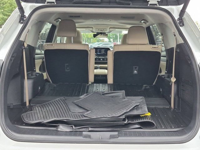 Certified 2024 Toyota Highlander XLE AWD/4WD image 18