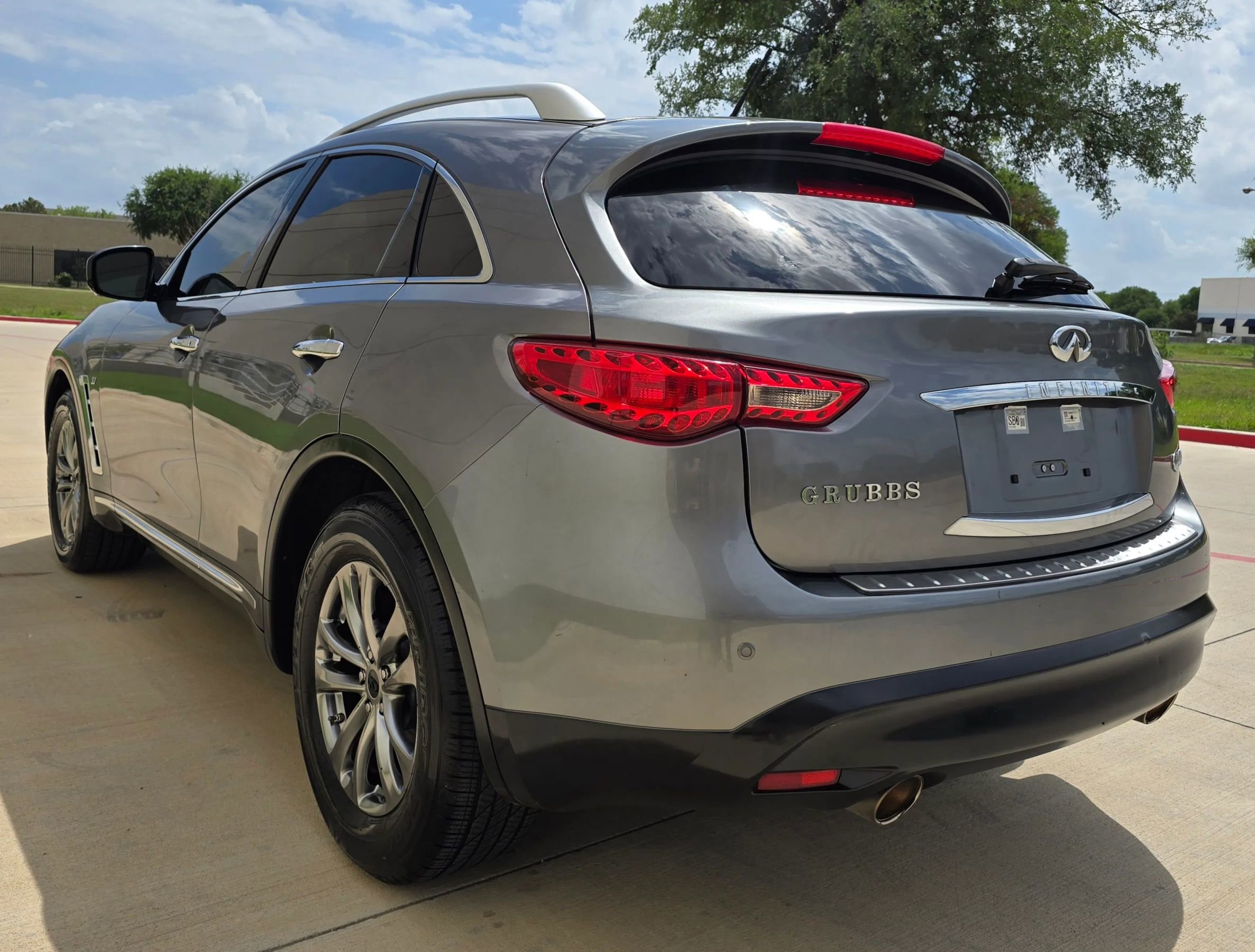 Used 2015 INFINITI QX70 2WD w/ Premium Package image 6