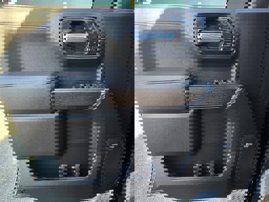 Used 2021 GMC Sierra 1500 Denali w/ Denali Premium Package image 14