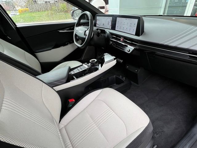 Used 2024 Kia EV6 GT-Line w/ GT-Line White Seat Package image 30