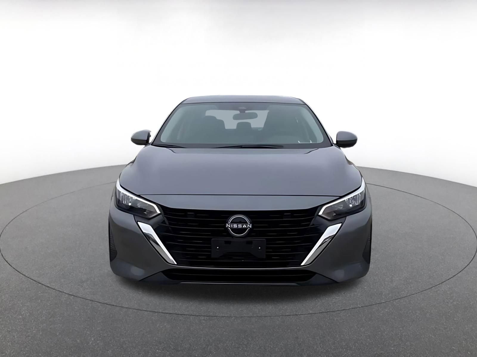 Used 2025 Nissan Sentra SV image 4