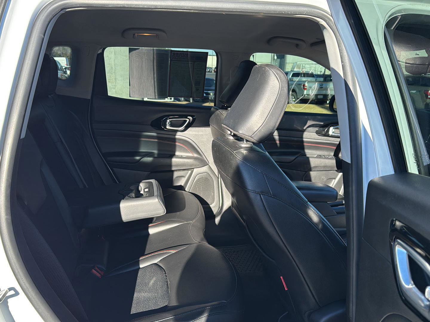 Used 2022 Jeep Compass Trailhawk image 11