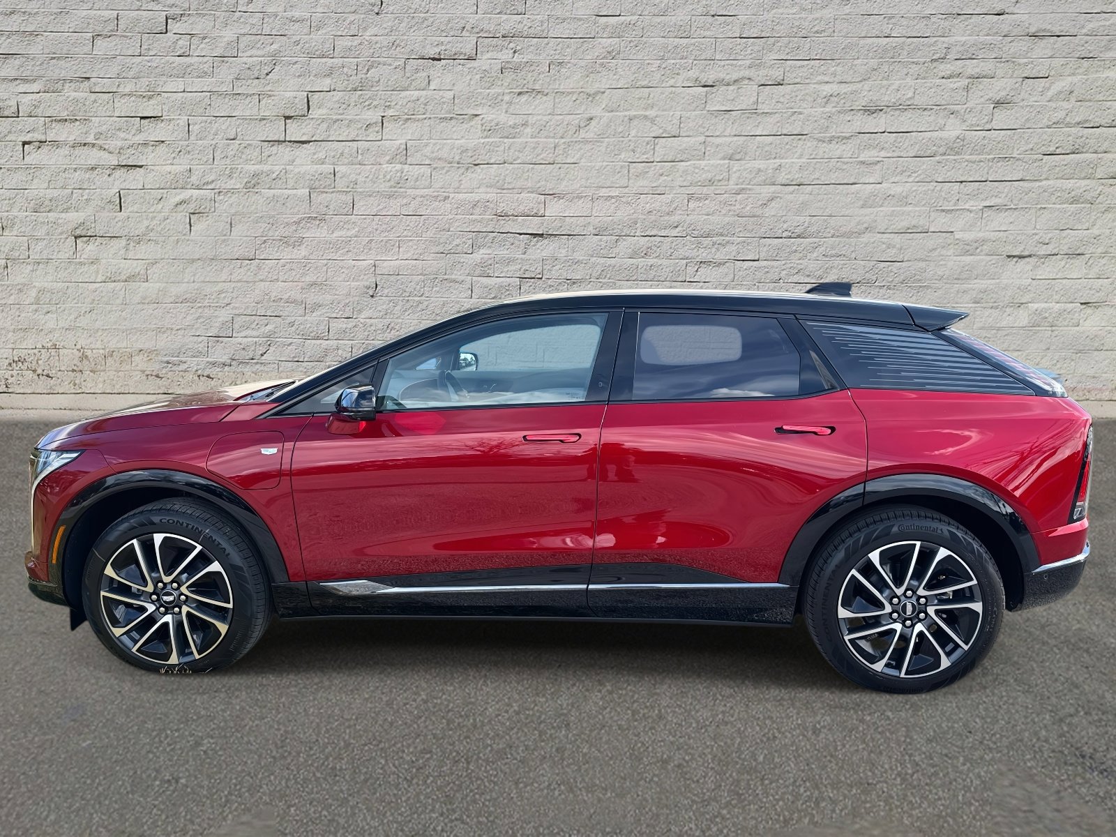 New 2026 Cadillac Optiq Sport 2 image 2