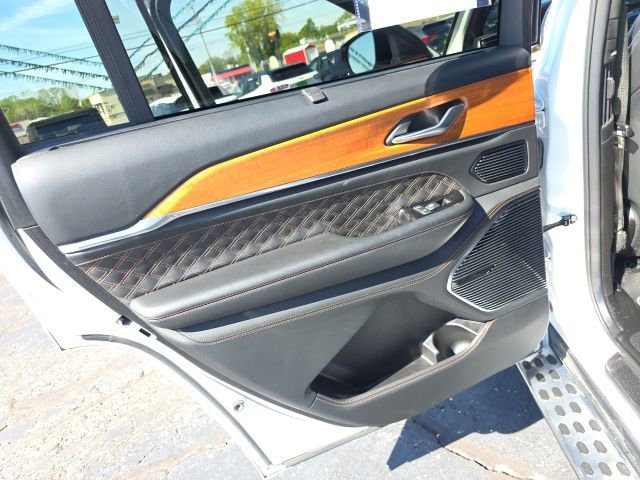 Used 2022 Jeep Grand Cherokee L Summit image 39