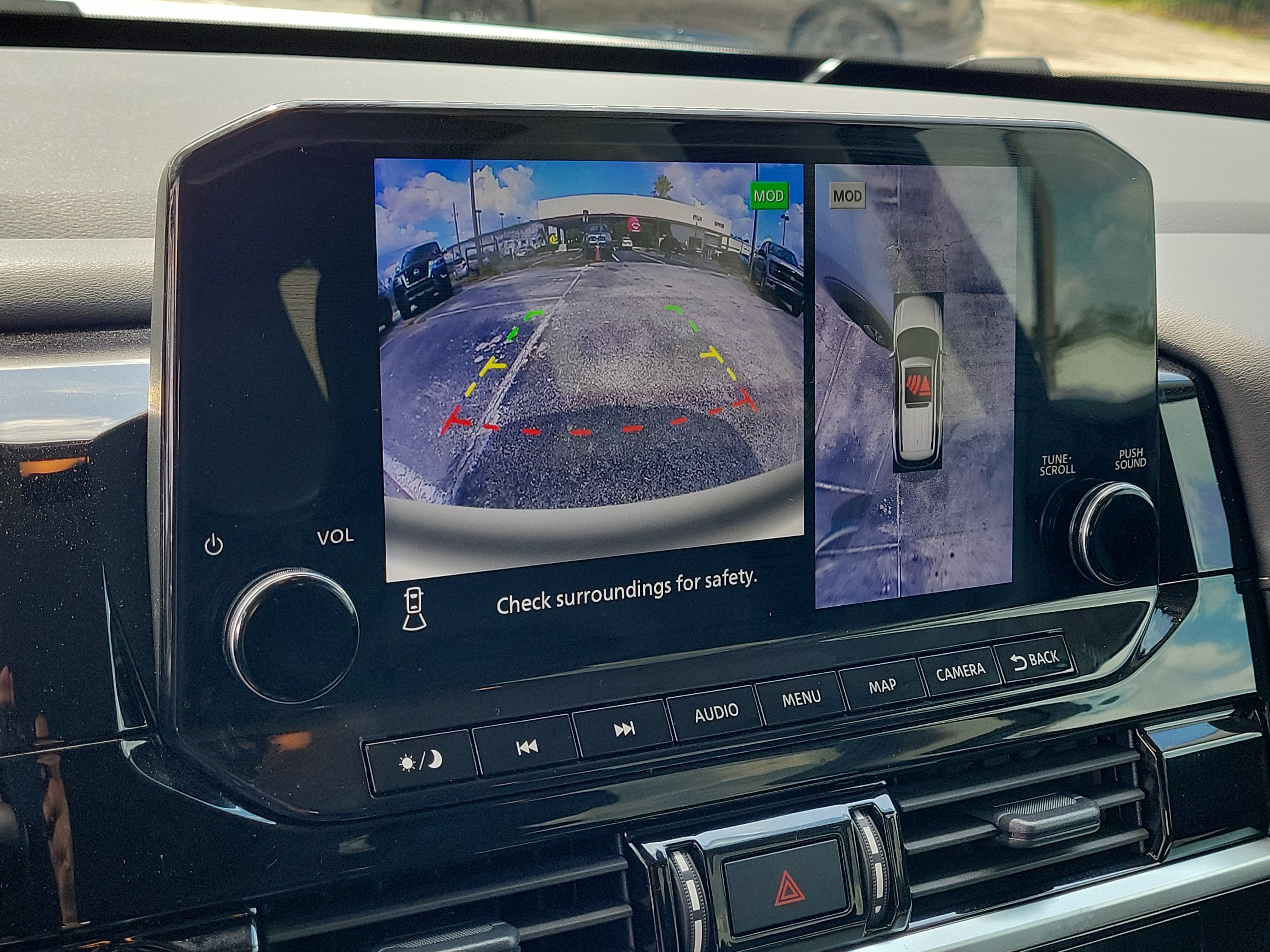 Certified 2025 Nissan Pathfinder SL AWD/4WD image 25