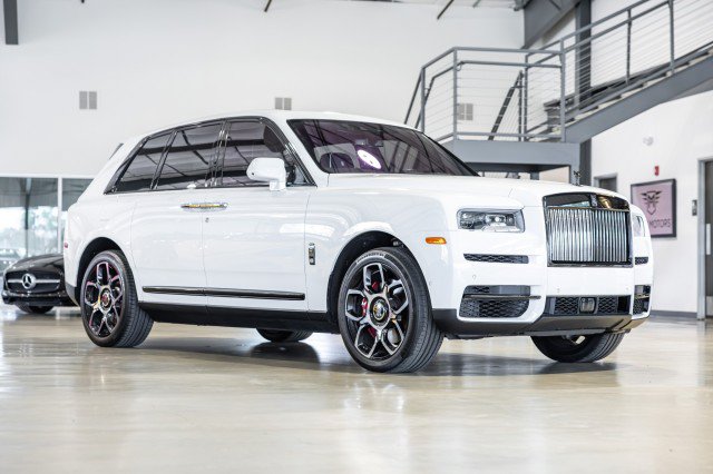 Used 2022 Rolls-Royce Cullinan Black Badge AWD/4WD image 8