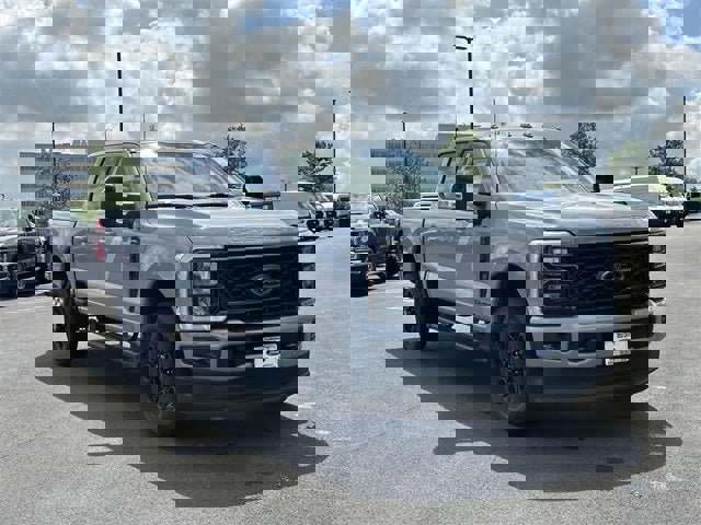 New 2025 Ford F350 Lariat w/ Lariat Ultimate Package