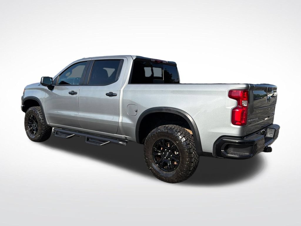 Used 2024 Chevrolet Silverado 1500 ZR2 w/ Technology Package AWD/4WD image 3