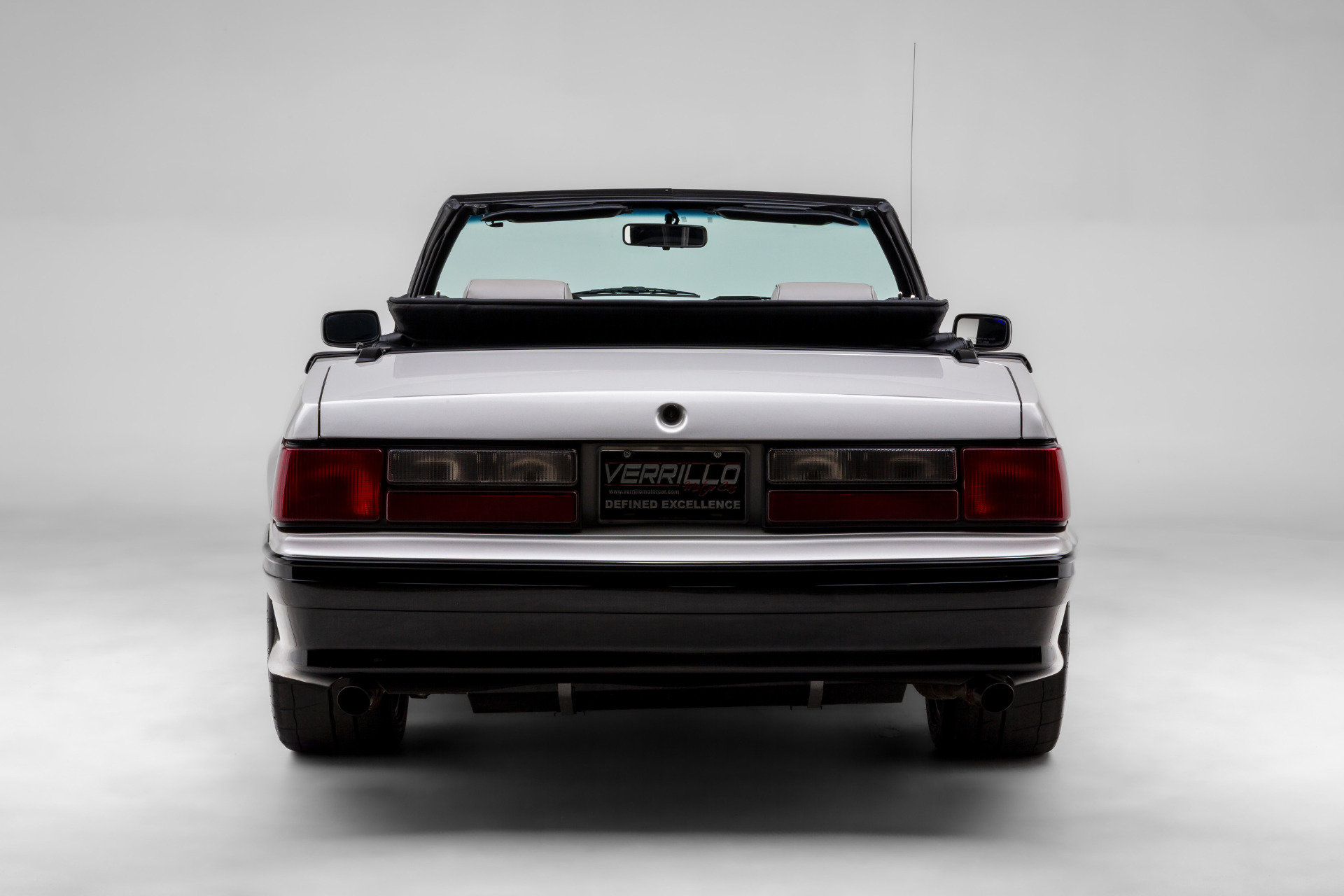 Used 1990 Ford Mustang GT RWD image 16