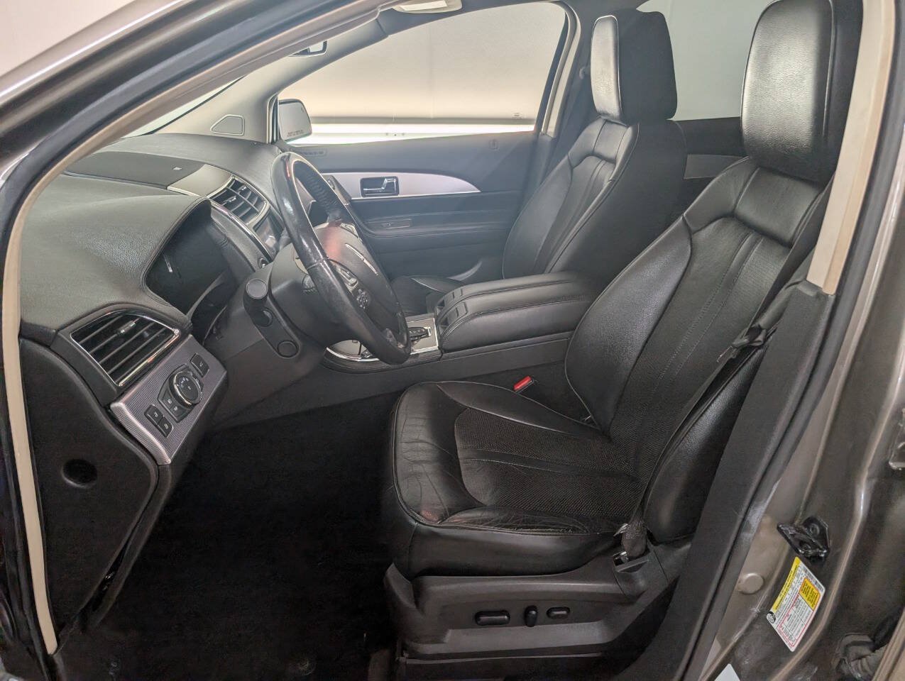 Used 2012 Lincoln MKX AWD image 7