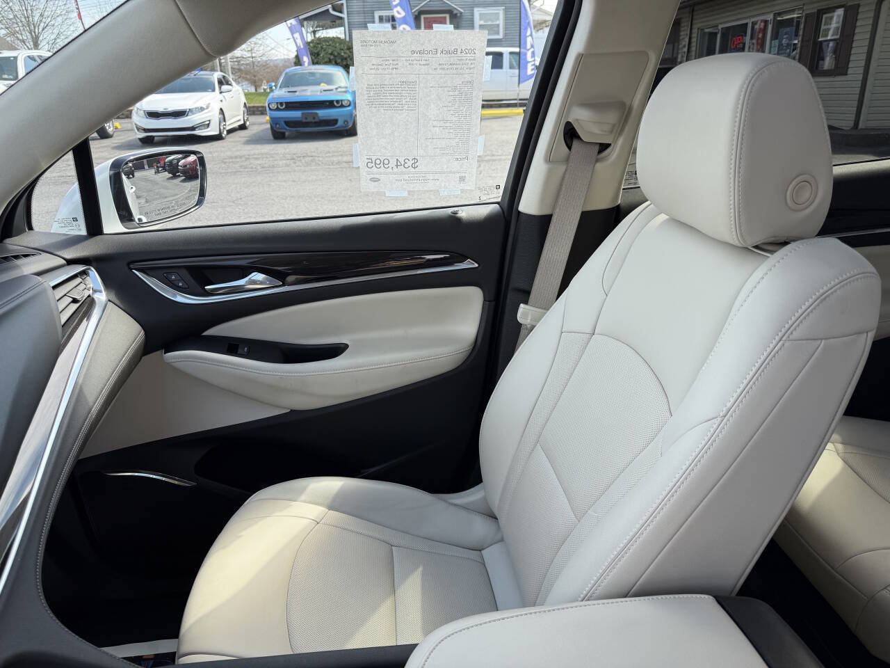 Used 2024 Buick Enclave Essence w/ Experience Buick Package image 11