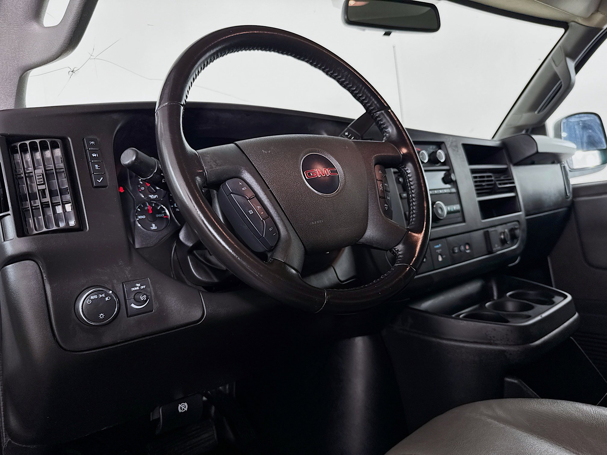 Used 2023 GMC Savana 2500 w/ Driver Convenience Package image 20