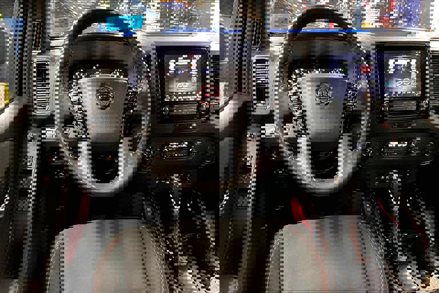 Used 2024 Nissan Frontier PRO-4X w/ Pro Convenience Package image 5