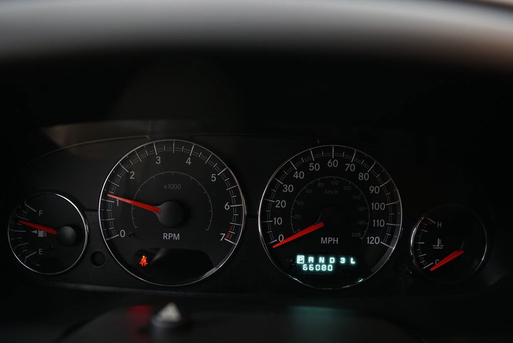 Used 2005 Chrysler Sebring Touring image 25