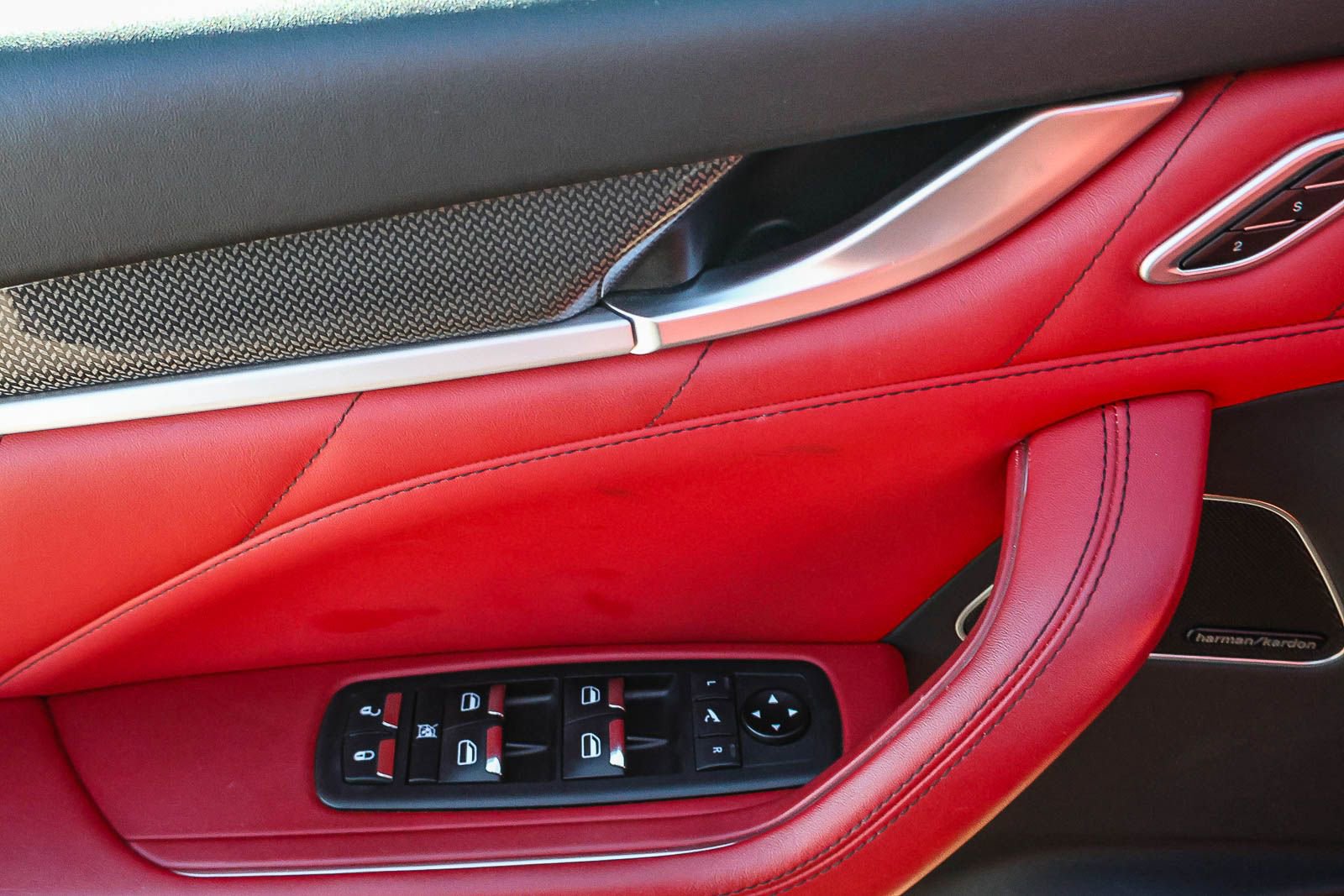 Used 2020 Maserati Levante S GranLusso AWD/4WD image 28