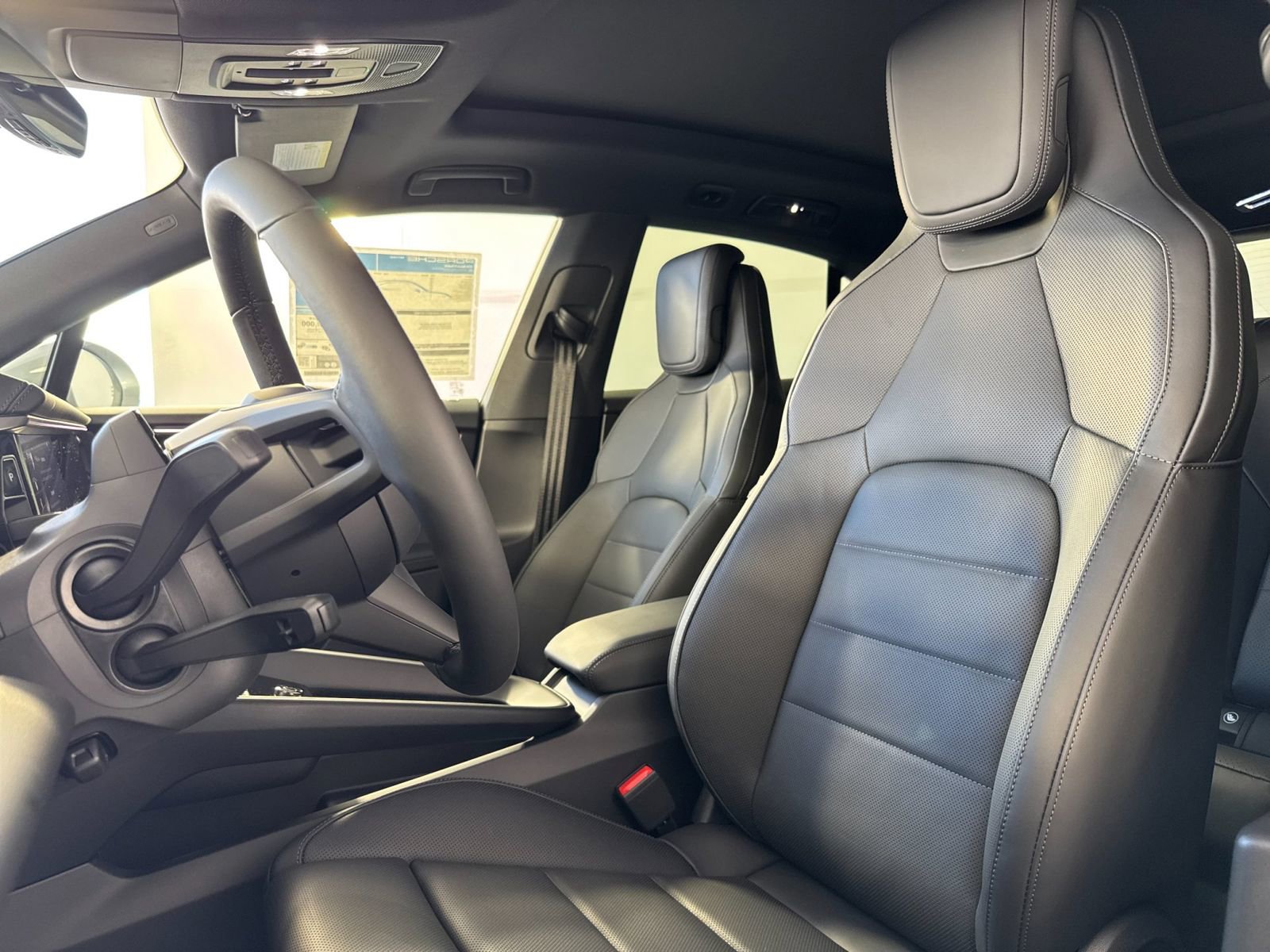 New 2026 Porsche Macan 4 Electric image 5