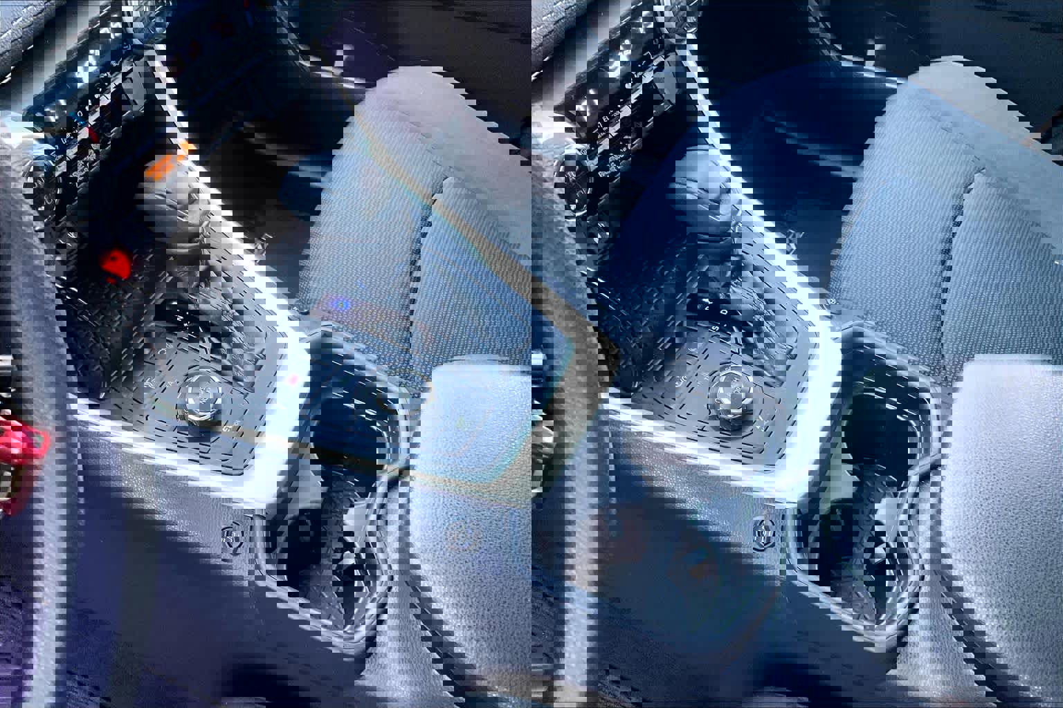 Used 2019 Toyota RAV4 LE w/ Carpet Mat Package image 15