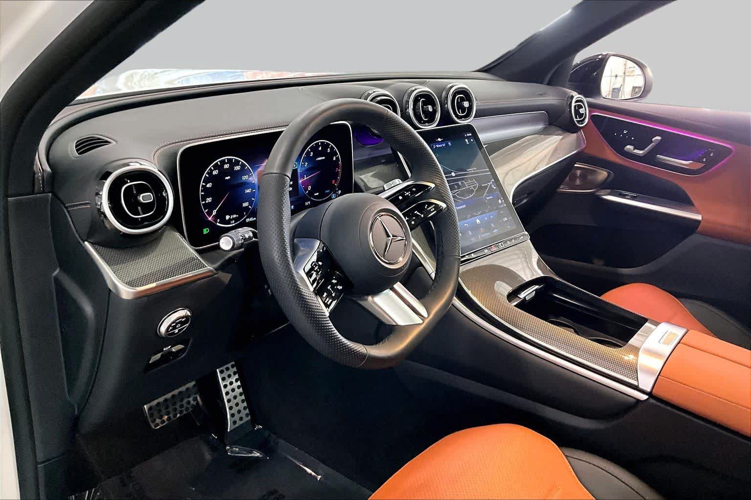 Used 2024 Mercedes-Benz GLC 300 4MATIC image 18