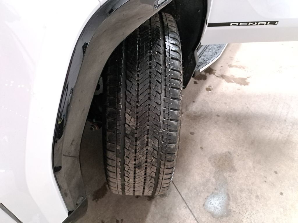 New 2025 GMC Sierra EV Denali image 43