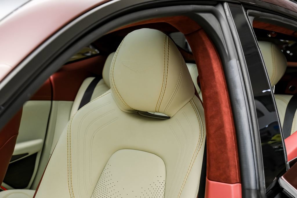 Used 2022 Aston Martin DBX AWD/4WD image 35