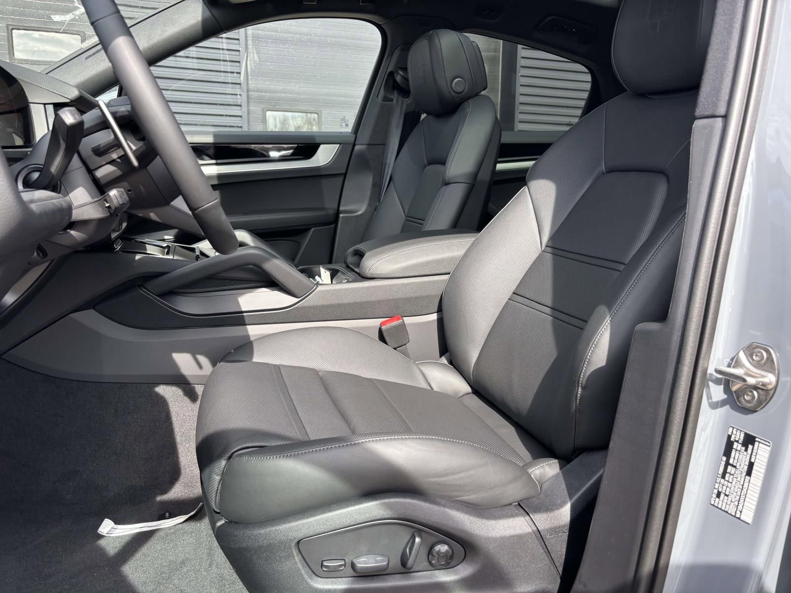 New 2026 Porsche Cayenne Coupe image 16