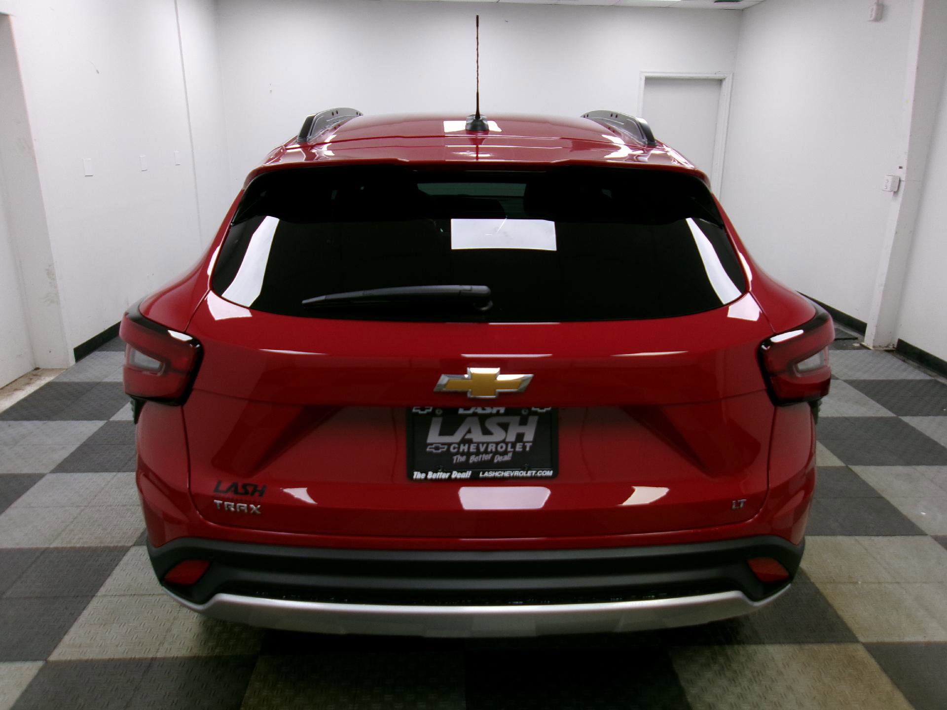 New 2026 Chevrolet Trax LT w/ Driver Confidence Package FWD image 5