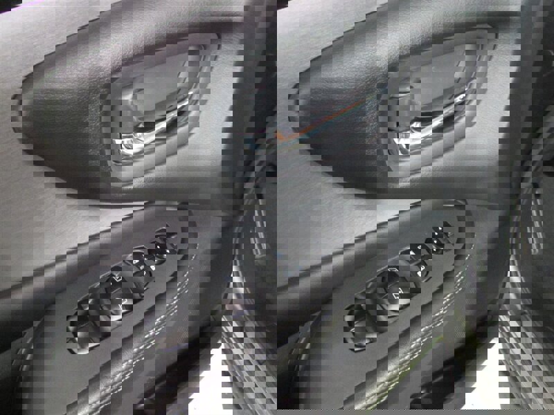 Used 2023 Nissan Murano SV image 28