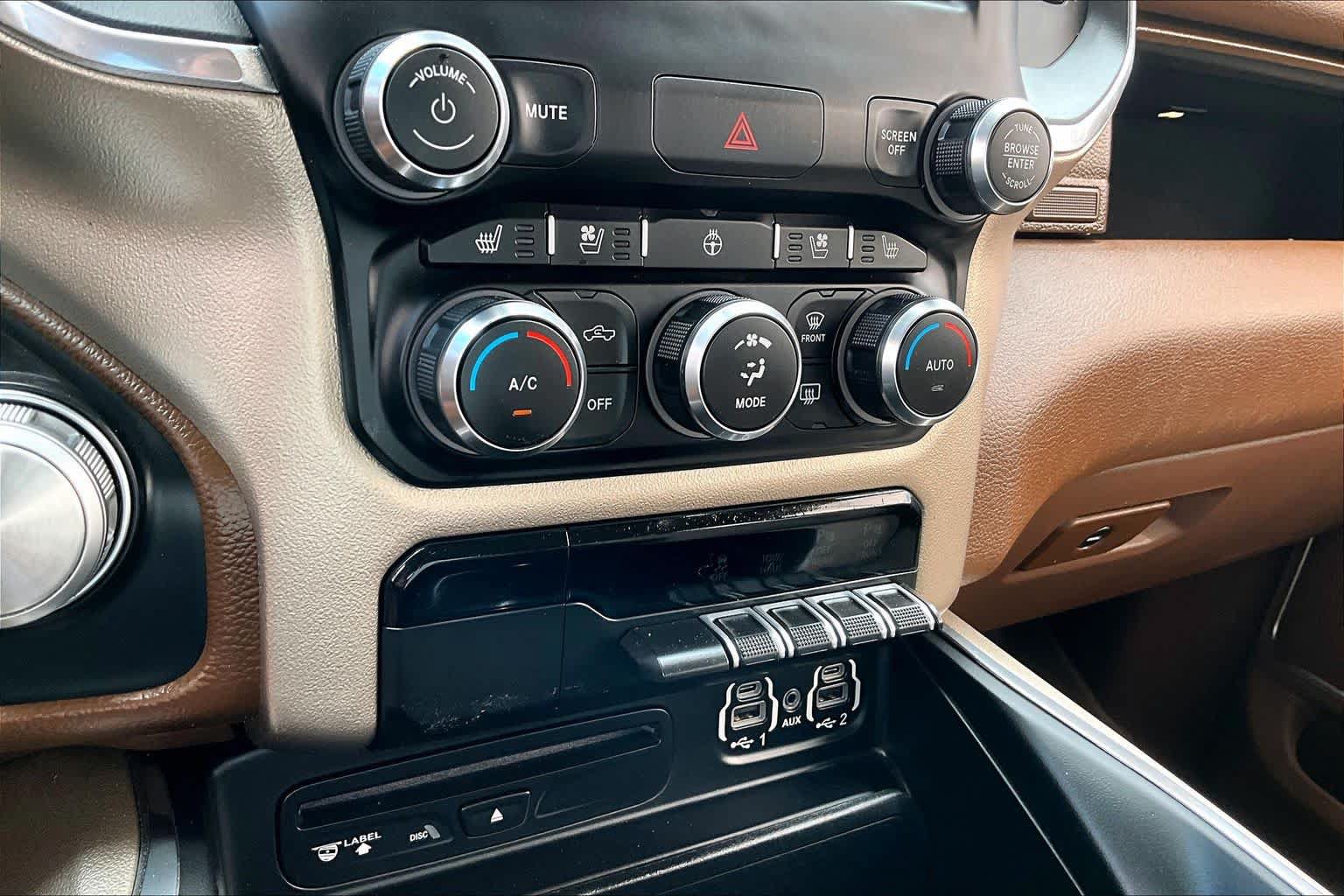 Used 2019 RAM 1500 Laramie AWD/4WD image 27