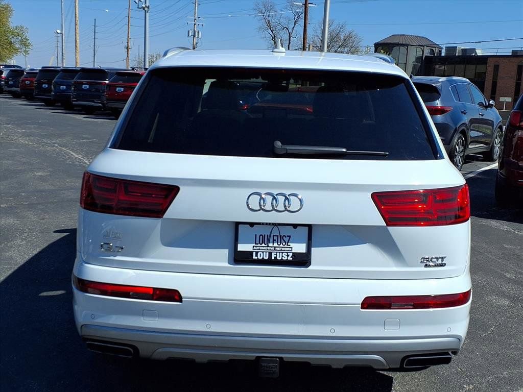 Used 2017 Audi Q7 3.0T Prestige image 26