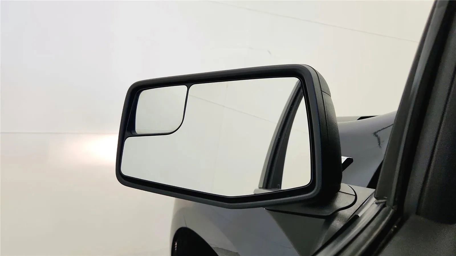 Used 2020 Chevrolet Silverado 1500 Custom Trail Boss w/ Custom Convenience Package image 27