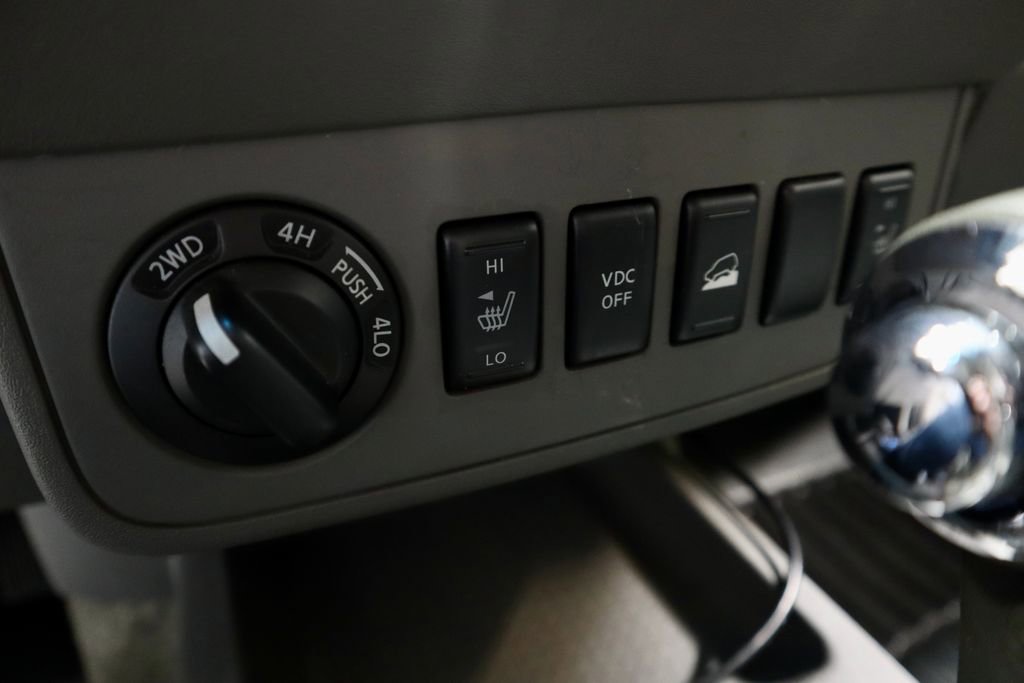 Used 2011 Nissan Frontier SL image 33