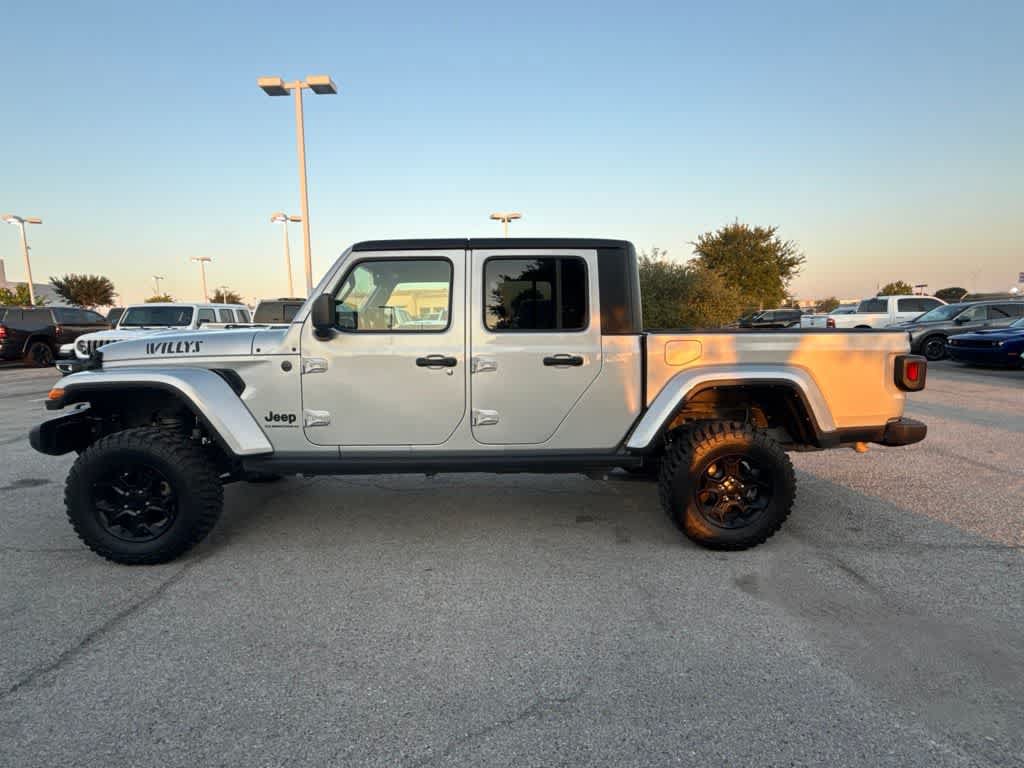 Used 2023 Jeep Gladiator Sport AWD/4WD image 2