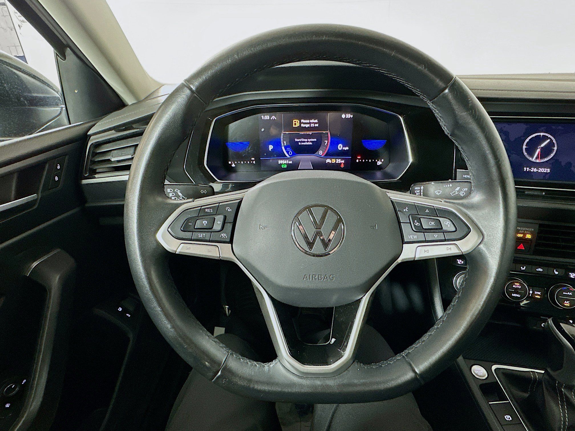 Used 2024 Volkswagen Jetta SE image 11