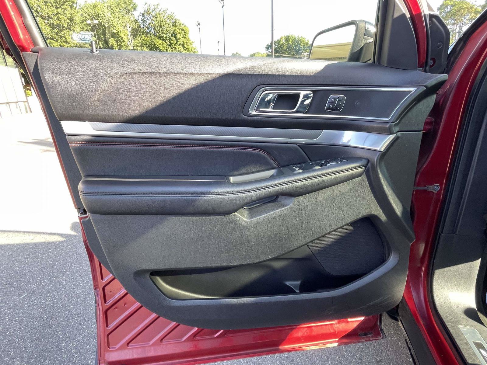 Used 2017 Ford Explorer Sport w/ Equipment Group 401A AWD/4WD image 20