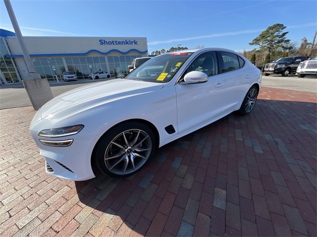 Used 2023 Genesis G70 2.0T image 14