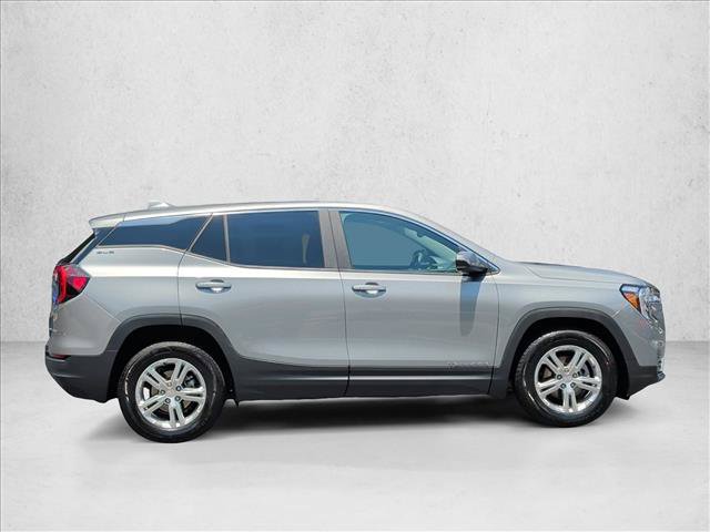 Used 2024 GMC Terrain SLE FWD image 4